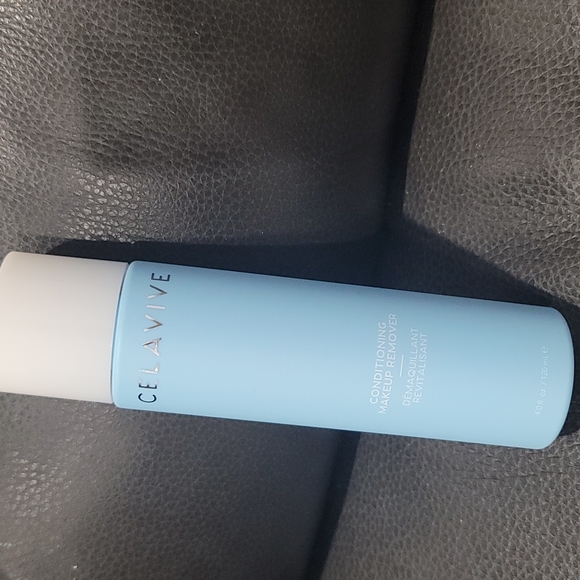 USANA Celavive Conditioning Makeup Remover NWT, Usana Celavive Gentle Milk Clean - Picture 3 of 4